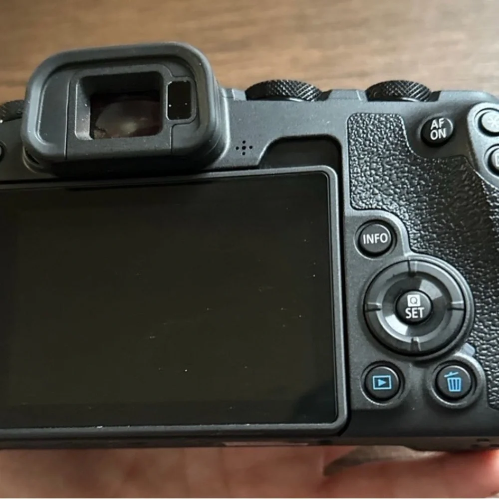 Canon RP Mirrorless Body 4k streaming YouTube professional world video camera